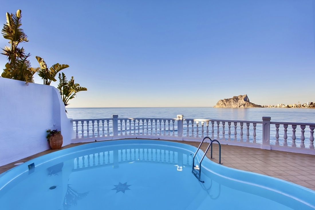 Si quieres disfrutar de una villa o apartamento para tus pr&oacute;ximas vacaciones en la Costa Blanca consulta en la web de Villas Holidays
