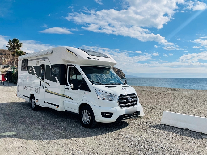 Marina Camper cuenta con una flota totalmente nueva de veh&iacute;culos de gama alta con extras para que puedas vivir una experiencia 5 estrellas