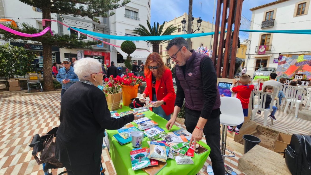 Celebraci&oacute;n del D&iacute;a del Libro en una de las localidades de la Marina Alta