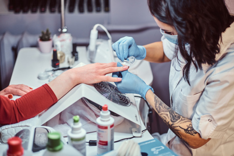Qu&eacute; esperan hoy los vecinos y residentes de X&agrave;bia de los salones de u&ntilde;as y centros de belleza locales
