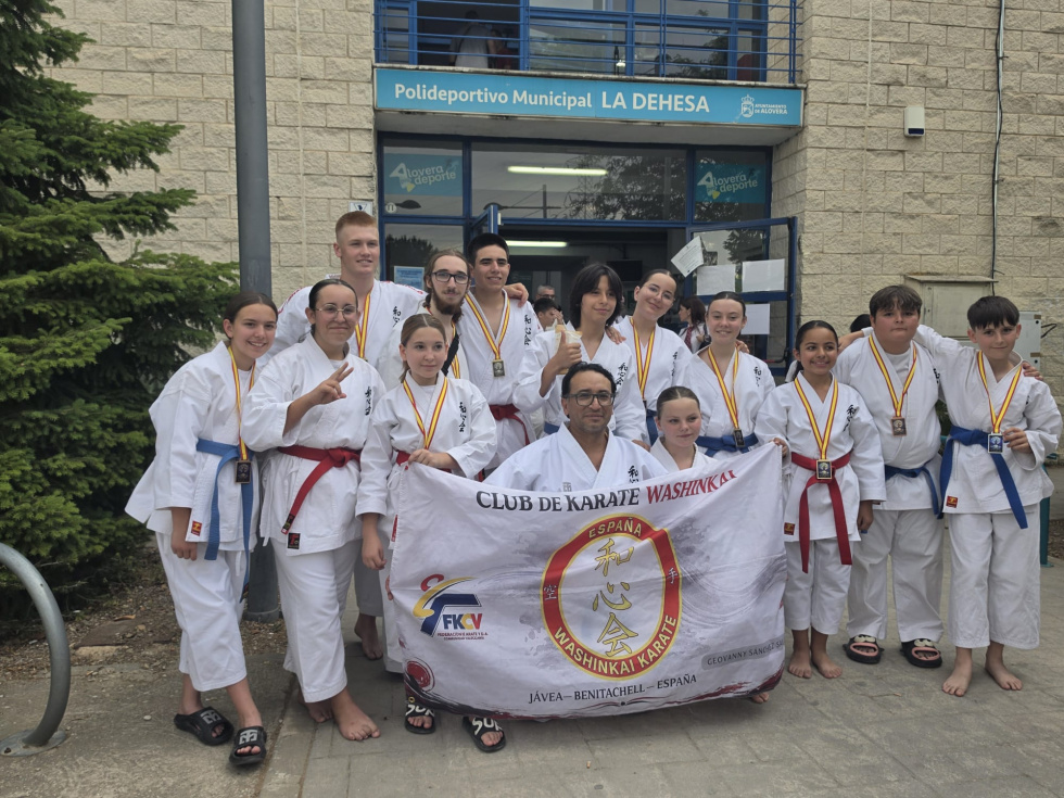 El Club Karate Washinkai regresa con once medallas de la Copa Internacional de Estilos