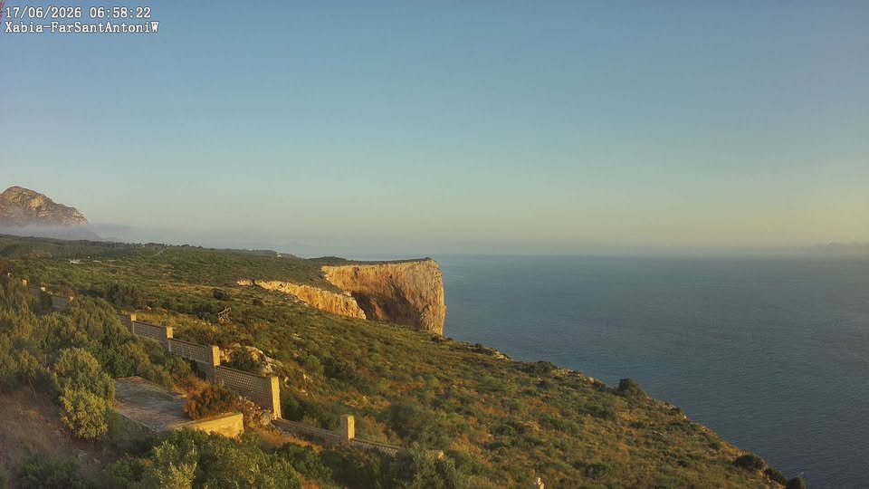 Xàbia mantiene el ambiente veraniego con otra jornada de sol y temperaturas elevadas