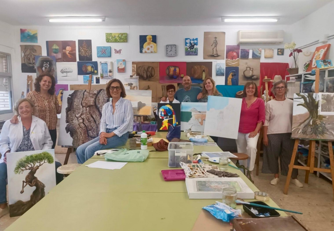 La Escola de Pintura Mediterrània inaugura su exposición de fin de curso en Ca Lambert