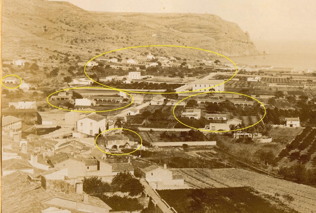 Detalle del paisaje de X&agrave;bia a finales del siglo XIX con gran n&uacute;mero de riuraus conservados. Archivo Municipal de X&agrave;bia, Fondo Chorro.