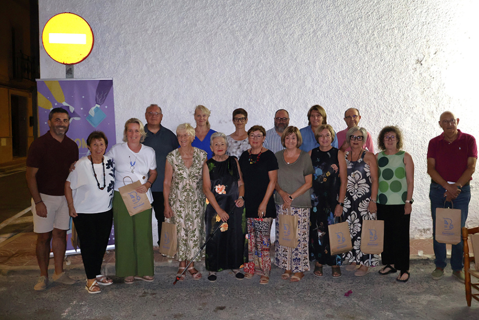 Benitatxell revive a las grandes escritoras de la Generación del 26 en una noche de literatura e igualdad