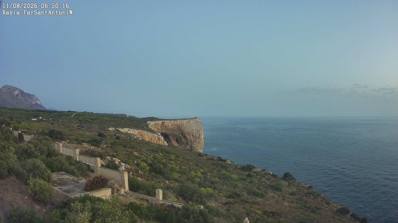 Xàbia recupera la estabilidad tras la fuerte tormenta del lunes