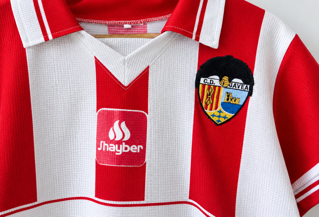 La obra de Bartolom&eacute; Bas recoge 75 a&ntilde;os de historia del club rojiblanco.