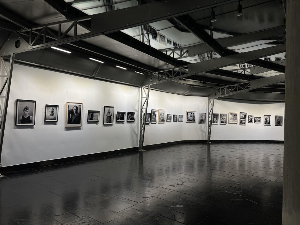 Vista de la exposici&oacute;n &laquo;Retrato editorial en tiempos de SMS&raquo;