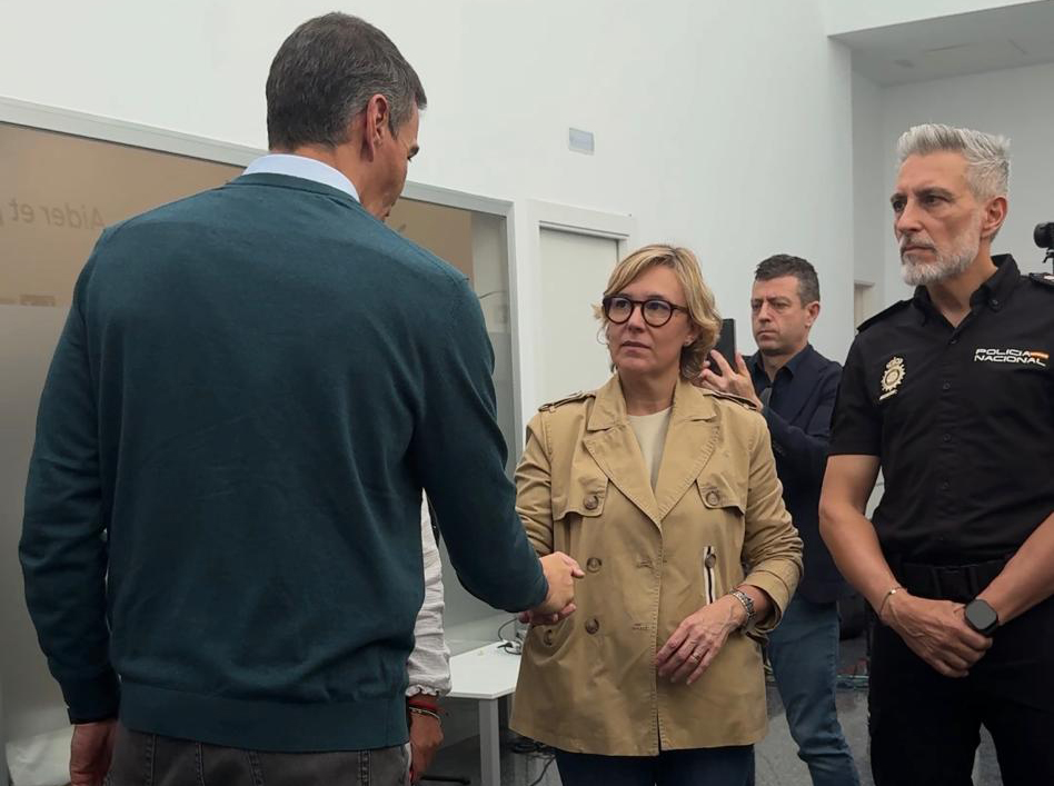 La alcaldesa de X&agrave;bia, Rosa Cardona, traslad&oacute; a Pedro S&aacute;nchez y Juanfran P&eacute;rez Llorca la necesidad de limpiar los cauces y agilizar las actuaciones de recuperaci&oacute;n tras la DANA Adam.