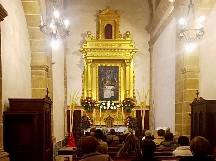 Retablo de la Capilla de la Comunión antes de la restauración.