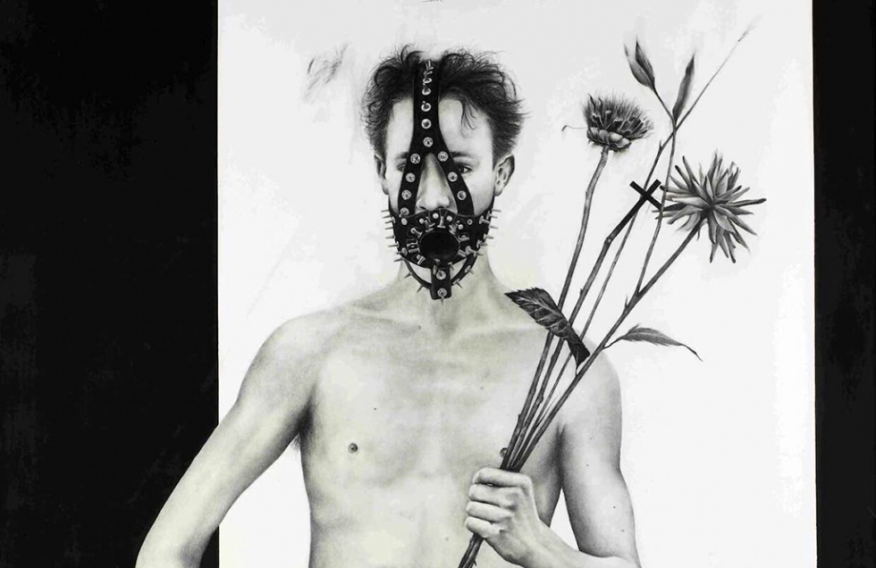 Detalle de la obra del artista Bernard&iacute; Roig expuesta en la muestra.