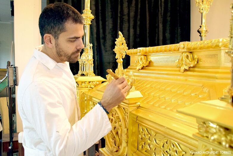 Las andas de Jesús Nazareno brillan en todo su esplendor tras la restauración de Vicent Català