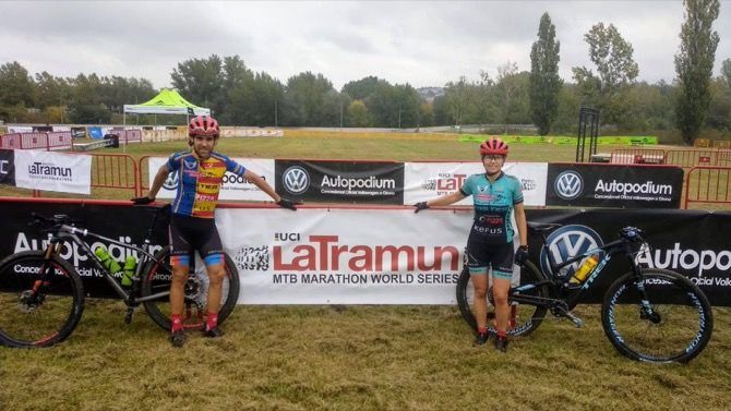 Ade Moll y Alicia Margalejo participan en la Tramun UCI Mtb Marathon World Series