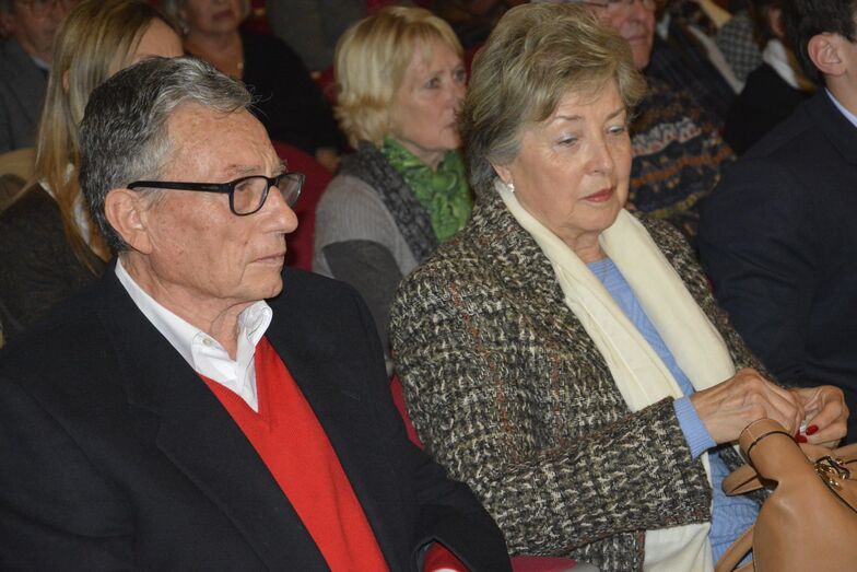 El prestigioso escritor y bibliófilo Manuel Bas Carbonell presenta sus memorias en la Casa de la Cultura