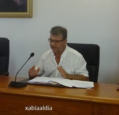 La moción de censura de Benitatxell no prospera al incluir la firma de un concejal no adscrito