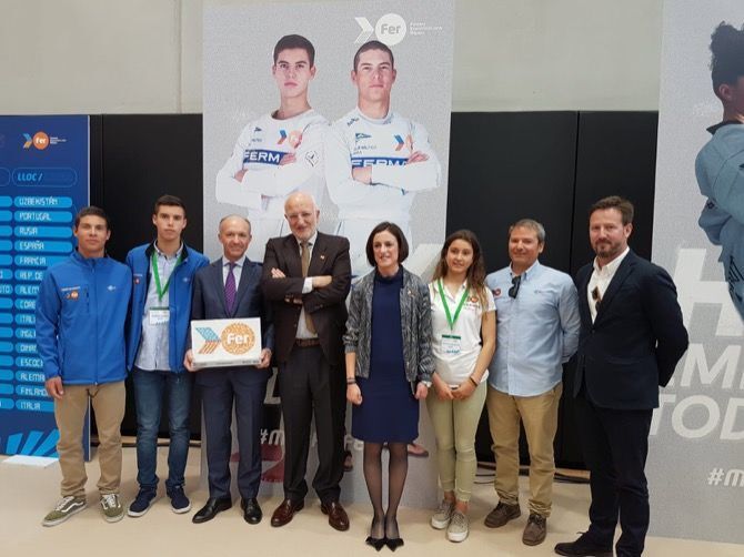 Julia Miñana, Silvia Sebastia y los hermanos Luján renuevan la beca FER tras un 2017 lleno de éxitos