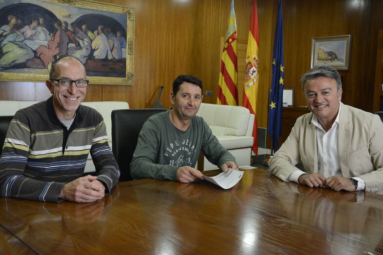 El Club Ciclista y el Club de Atletismo Llebeig renuevan sus convenios económicos