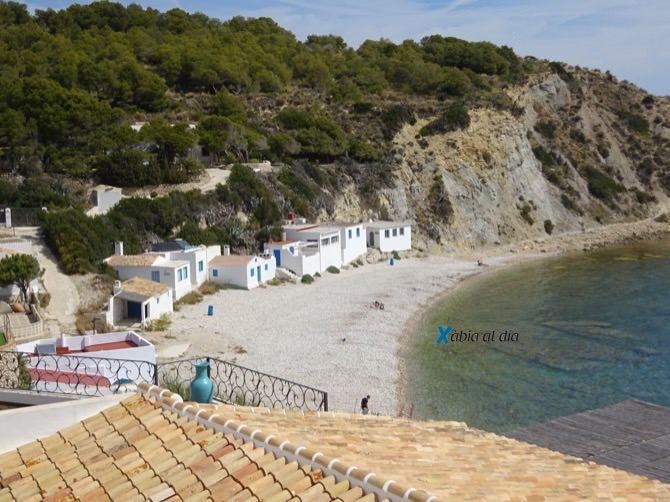 Conoce como es la Cala del Portitxol de Xàbia