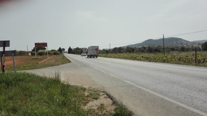 La Conselleria de Obras presupuesta la construcción de una de las rotondas de la carretera de Gata