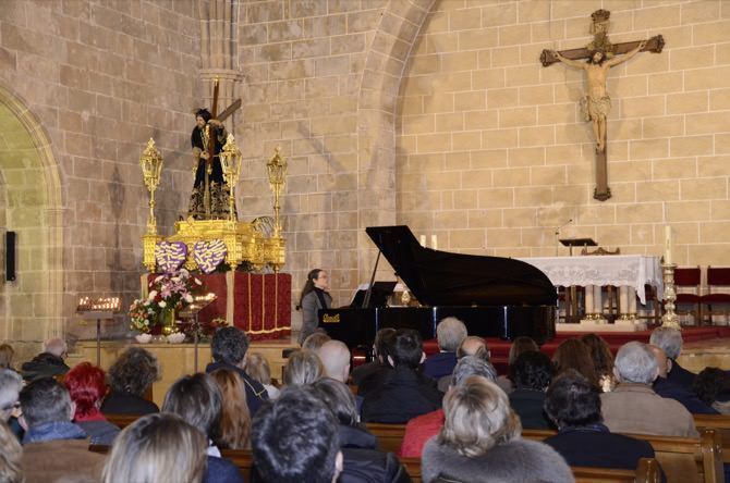 Marta Espinós llena San Bartolomé con su concierto dedicado a la obra de Bach