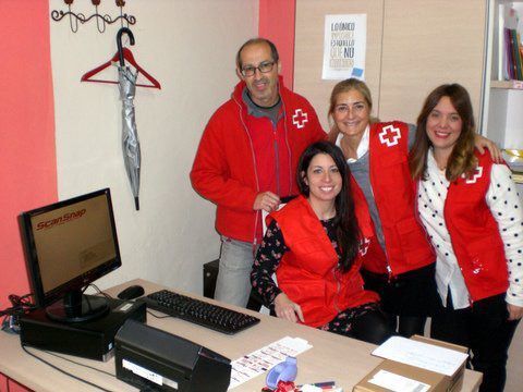 Roundabout Charity Shop dona a la Cruz Roja de Xàbia 2.650 euros