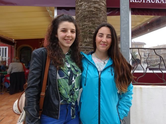 María y Esther, dos jóvenes futbolistas que empujan para que el fútbol femenino vuelva a Xàbia