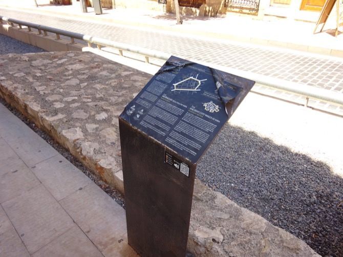 Fotodenuncia: Un cartel turístico que desinforma
