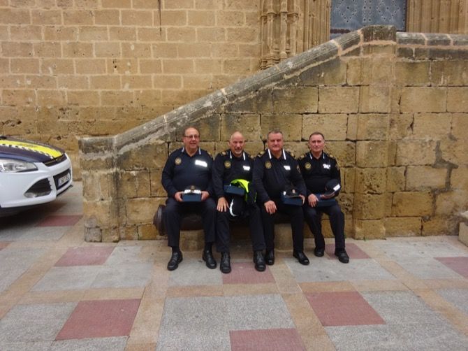 Merecido homenaje a los agentes Vicente Cardona, Vicente Ivars, Alberto Tur, Miguel Sapena y Javier Garde
