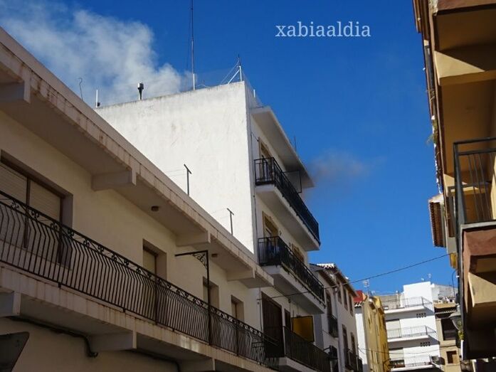 Arde una vivienda en la calle Gabriel Miró
