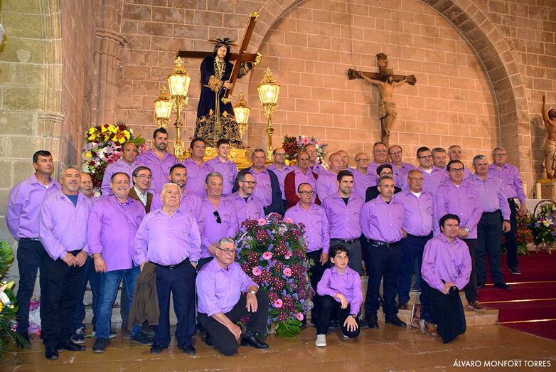 Flores para honrar la imagen de Jesús Nazareno
