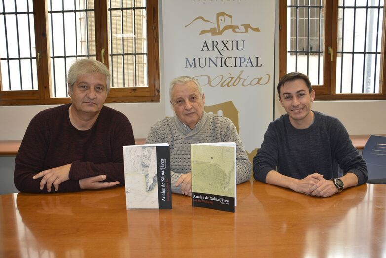 Juan Codina Bas dona al Arxiu Municipal una completa investigación de más de treinta años de historia de Xàbia