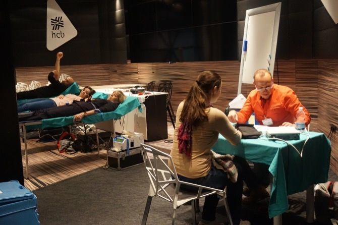 Hospital Clínica Benidorm consigue 28 donaciones sangre y 12 donantes nuevos en su jornada solidaria