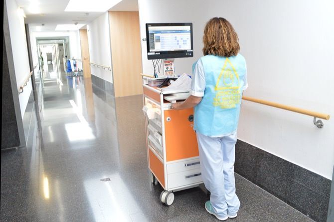 Ribera Salud pasa a indefinidos a 38 trabajadores del área de enfermería del Hospital de Dénia