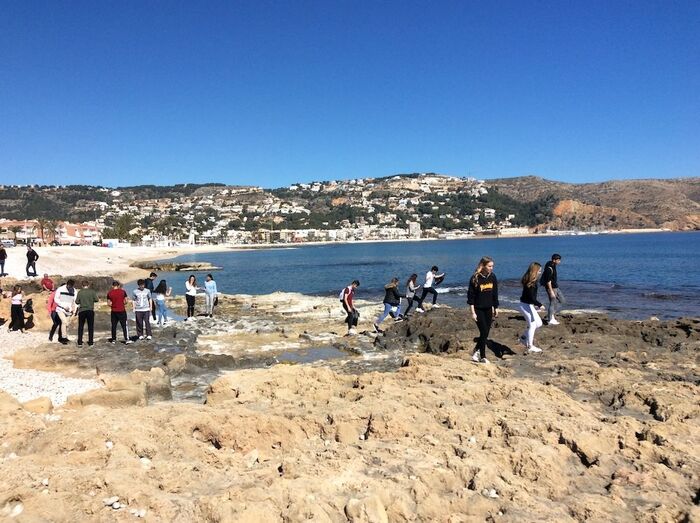 Los jóvenes de Xàbia se suman al movimiento mundial de lucha contra el cambio climático