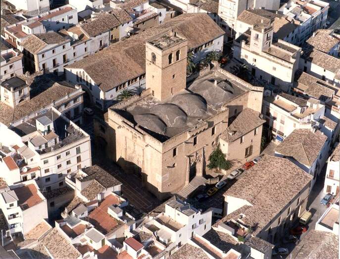 El párroco anuncia tras la misa de Sant Sebastià que ya tienen listo el proyecto de reforma de San Bartolomé