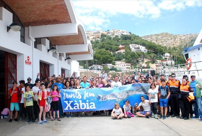 Un total de 265 personas participaron en la II jornada popular de limpieza de la costa