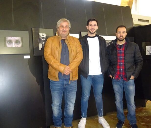 Xabia Negra levanta el telón con la exposición de fotografías