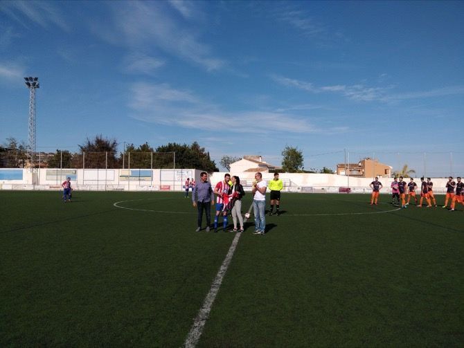 El CD Jávea rinde un emotivo homenaje a Gema Soliveres