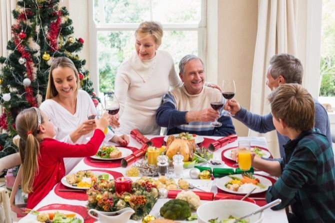 Consejos del Grupo HLA San Carlos para cuidar la salud en Navidad