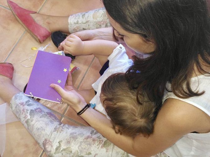 Benitatxell estimula la lectura de los bebés según el método Montessori