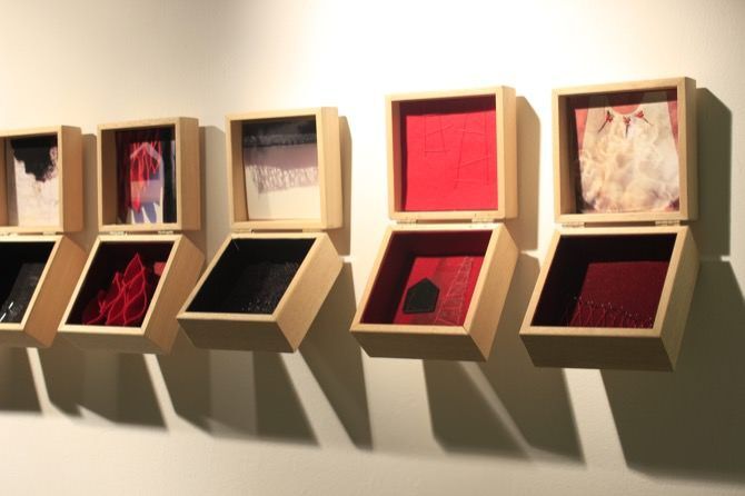Josep Ginestar entrevista a las tres artistas que exponen sus obras en Ca Lambert