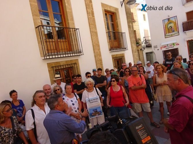Medio centenar de personas se concentran contra el PAI del Portitxol