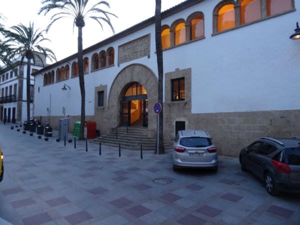 El Mercat Municipal de Xàbia abrirá de 8 a 15 horas