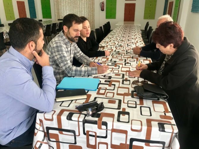 Miquel García se compromete con los vecinos de Cumbres del Sol para reasfaltar los viales más deteriorados