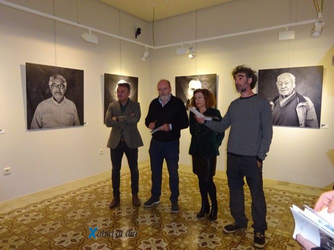 Una exposición y un documental recupera el trabajo de los hombres que se jugaban la vida en les Pesqueres