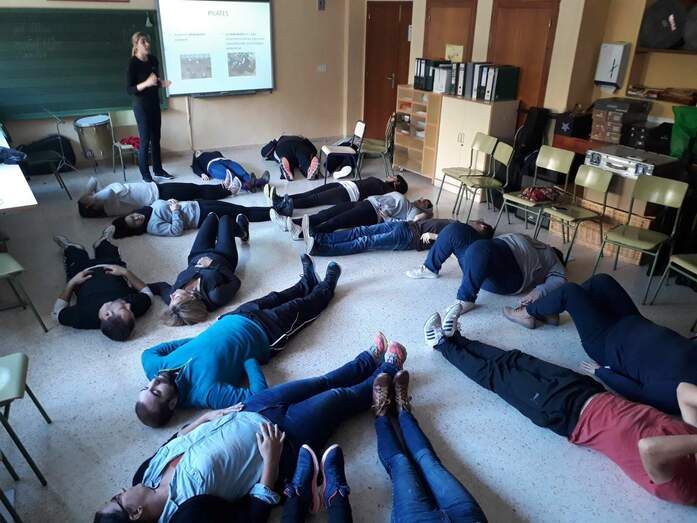 Los colegios de Xàbia trabajarán en la prevención de los problemas de espalda con la ayuda de un fisioterapeuta