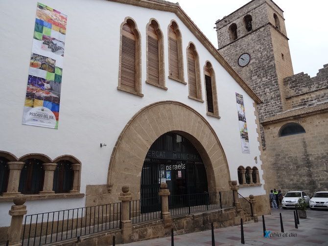Y otra más: Salen a concurso de nuevo cuatro paradas del Mercat Municipal