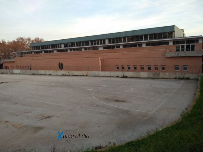El coste definitivo de la piscina municipal sube a 5 millones de euros