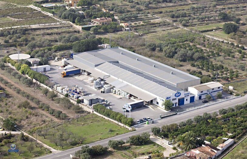 La Uned y la empresa Pons Químicas firman un convenio de prácticas