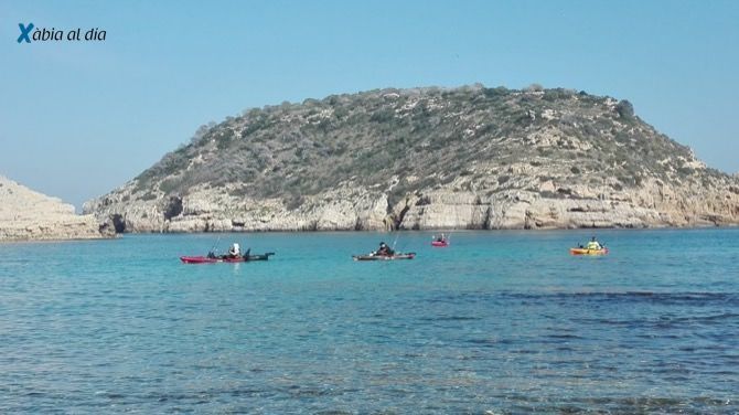 Boyas de fondeo y la pesca centran el debate sobre la nueva figura de protección que promueve el Ministerio para la costa de Xàbia